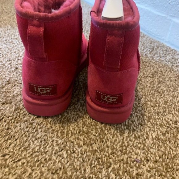 Ugg boots - Picture 4 of 6